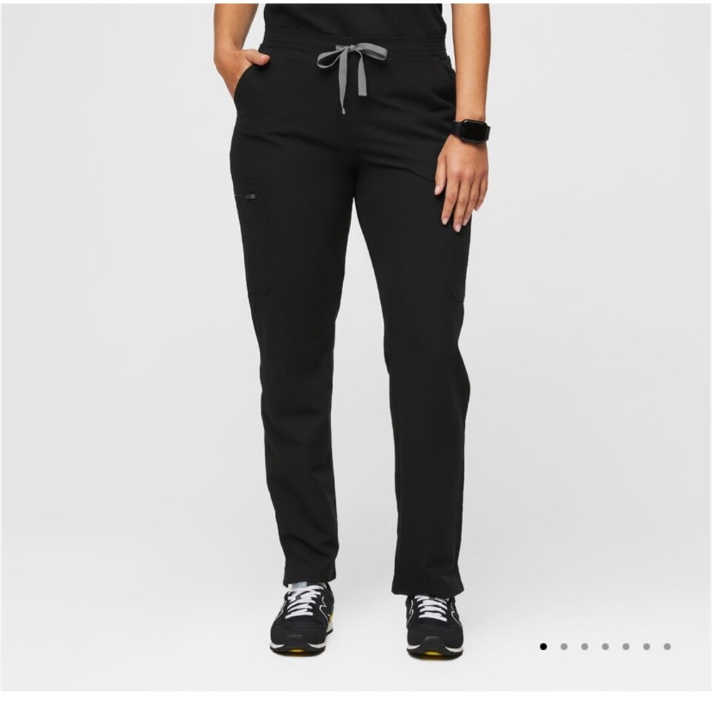 Yola black skinny scrub pant